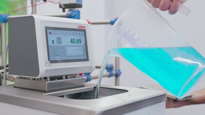 Temperiermedium Fluid Befüllen