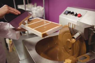 Applicazione controllo temperatura per il controllo qualità del cioccolato