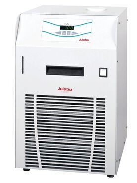 Compact recirculating cooler F1000 from JULABO view 1