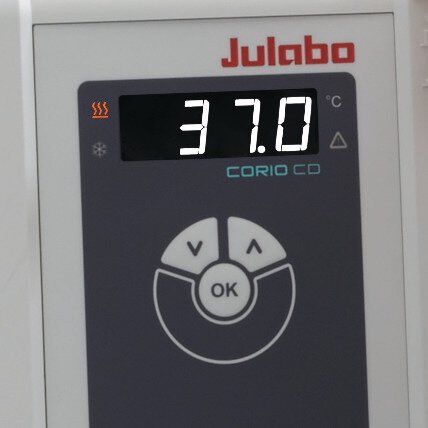 Laboratory circulator with timer function